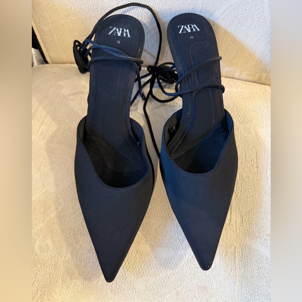 Zara Elegant Black Frame Stiletto Pumps – Size 38 - Picture 1 of 9
